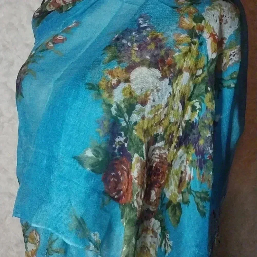 Gorgeous Floral Scarf